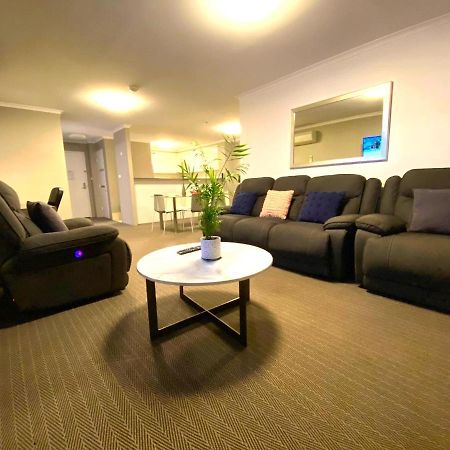 2 Bed 2 Bath Apartment In Braddon, Canberra - Pool, Gym And Free Parking 外观 照片