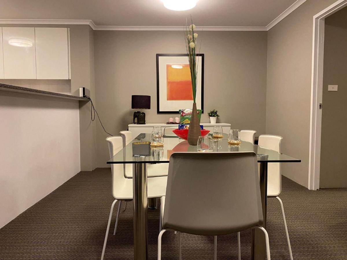 2 Bed 2 Bath Apartment In Braddon, Canberra - Pool, Gym And Free Parking 外观 照片