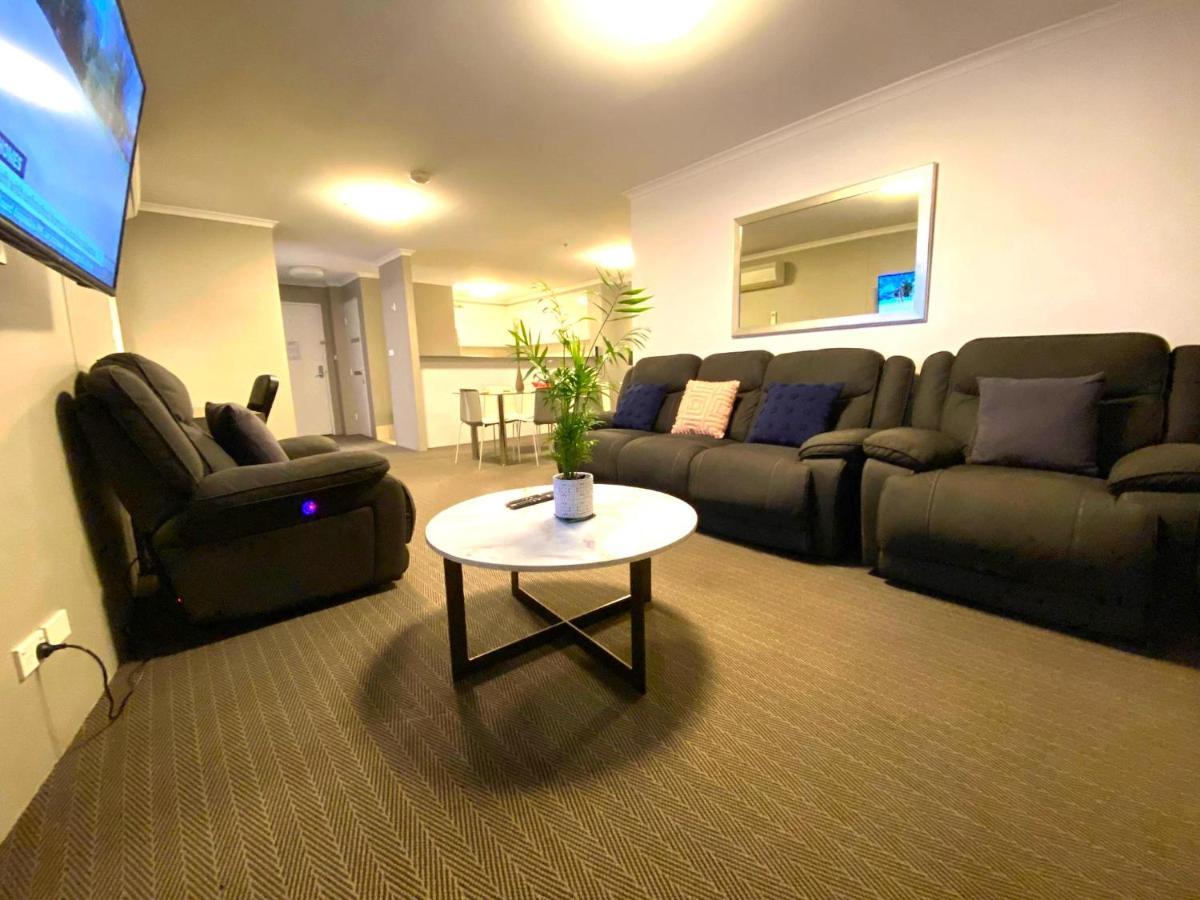 2 Bed 2 Bath Apartment In Braddon, Canberra - Pool, Gym And Free Parking 外观 照片